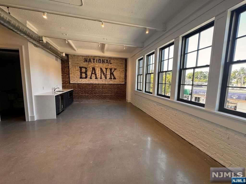 231 Dock Road 2A