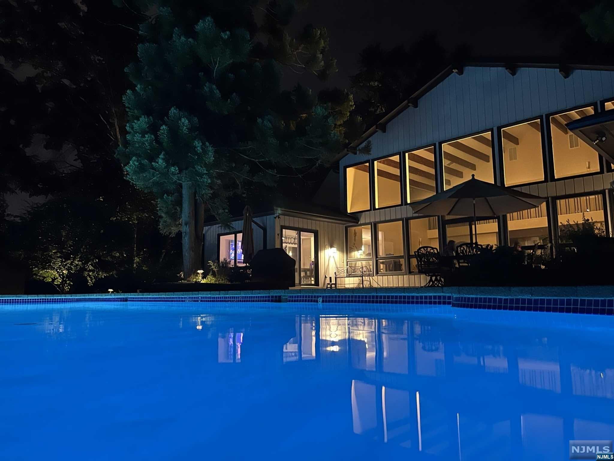 32 Clearwater Drive