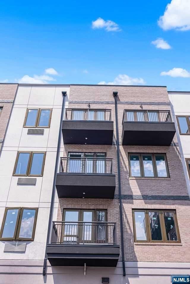 51 Queen Anne Road 307