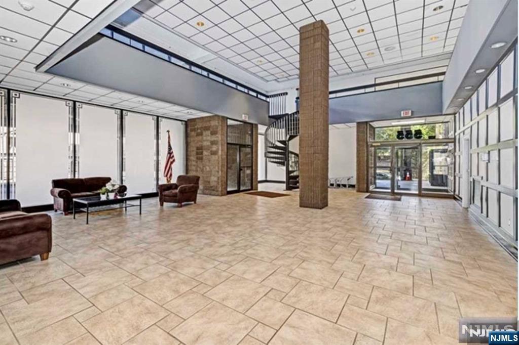 555 Gorge Road 5F