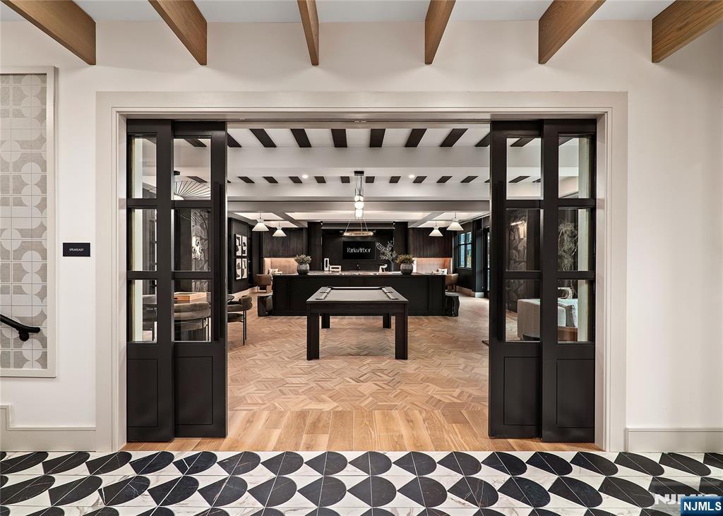 18 Park Avenue 205
