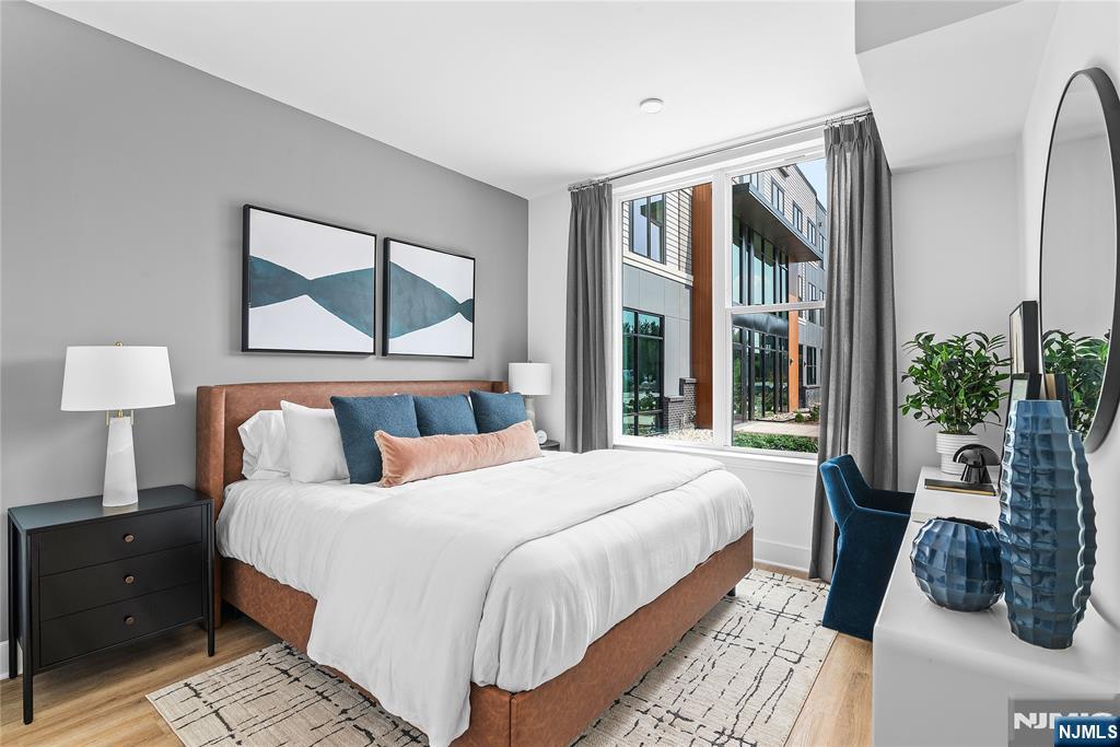 18 Park Avenue 205