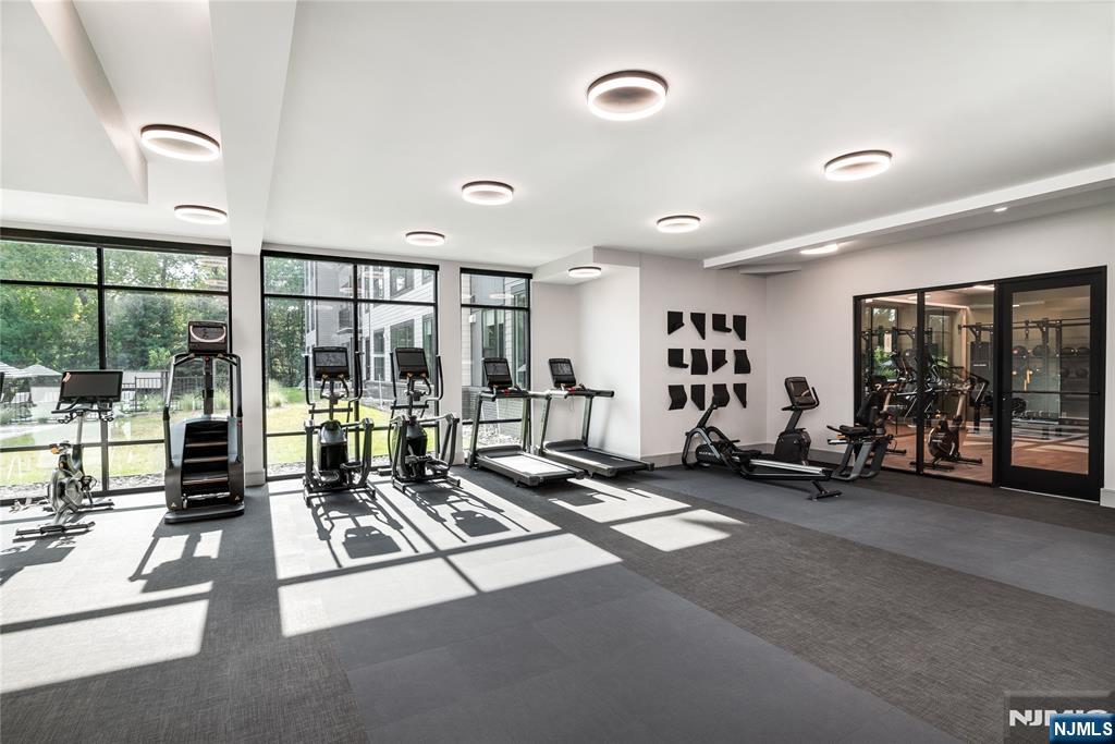 18 Park Avenue 205