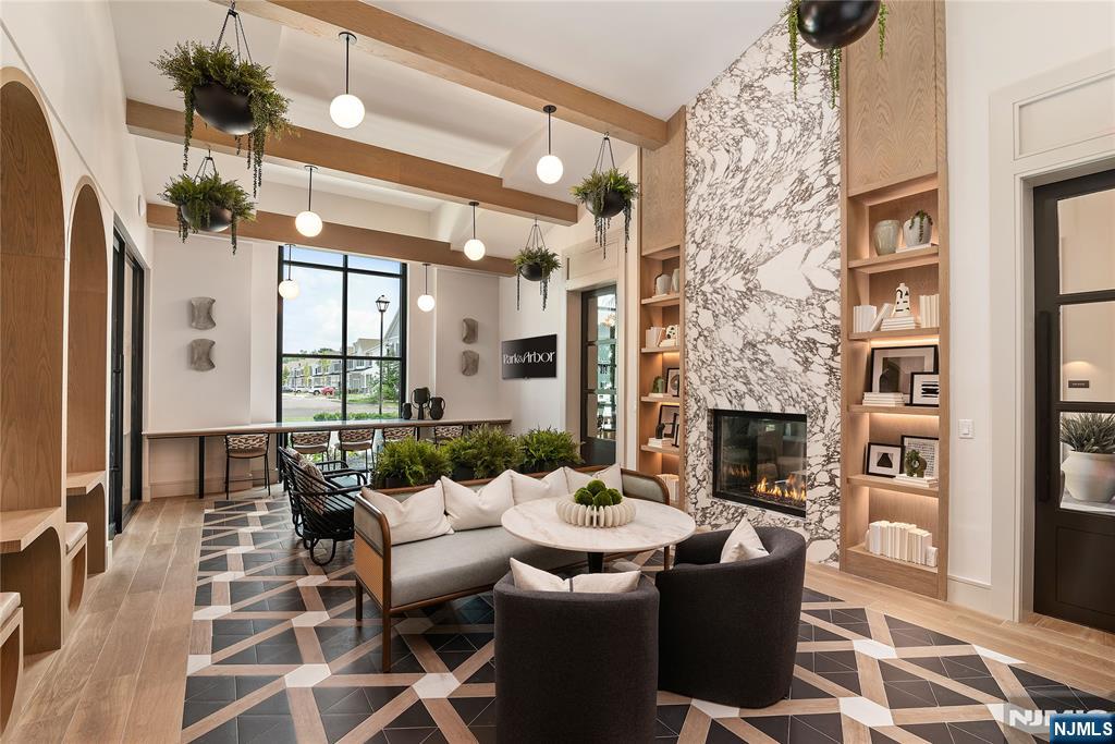 18 Park Avenue 205