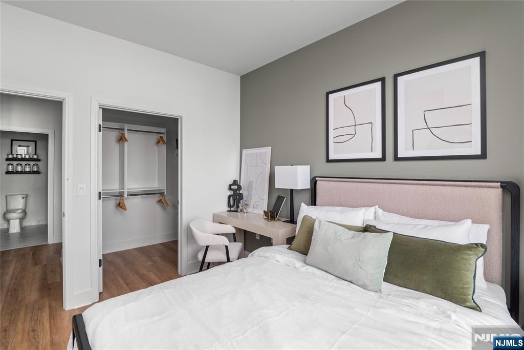 18 Park Avenue 205