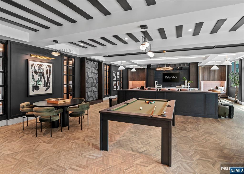 18 Park Avenue 205
