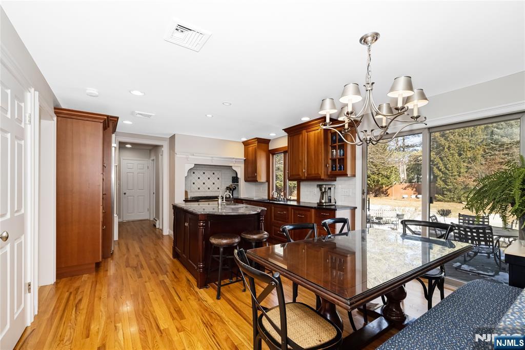 7 Klein Court