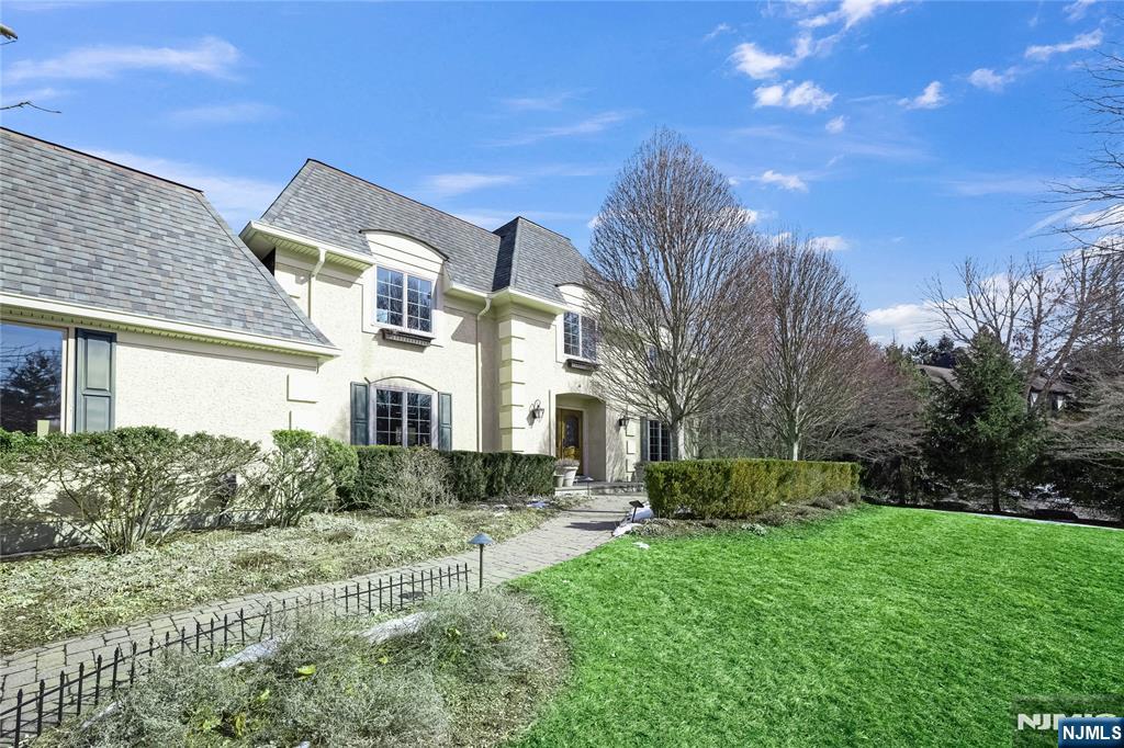 7 Klein Court
