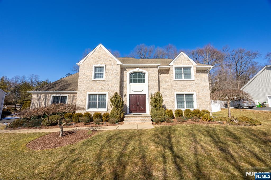 3 Woodcrest Lane