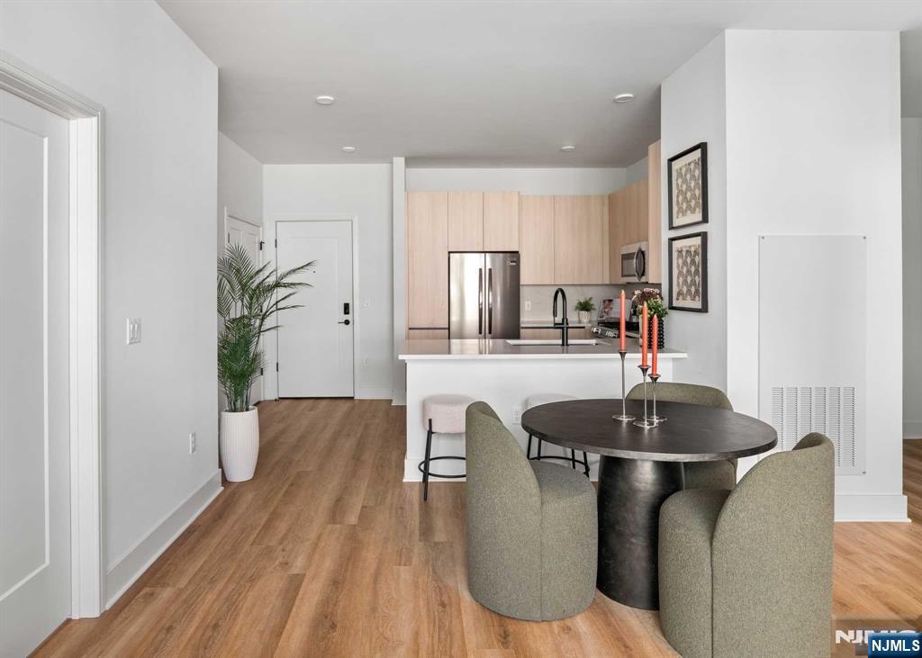 18 Park Avenue 1237