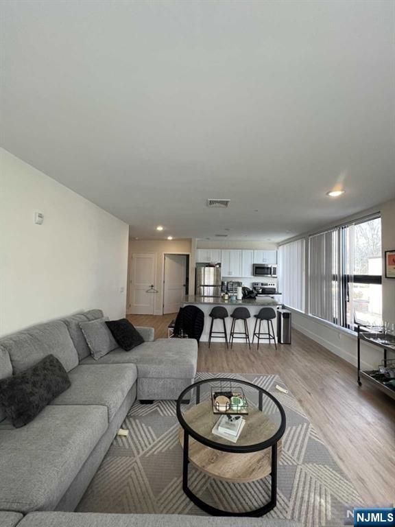519 Livingston Street 206