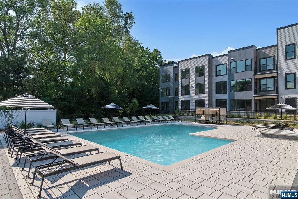 18 Park Avenue 1239