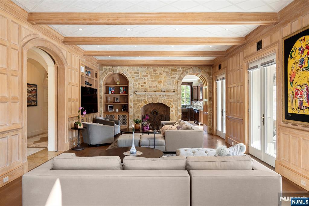 31 Rio Vista Drive