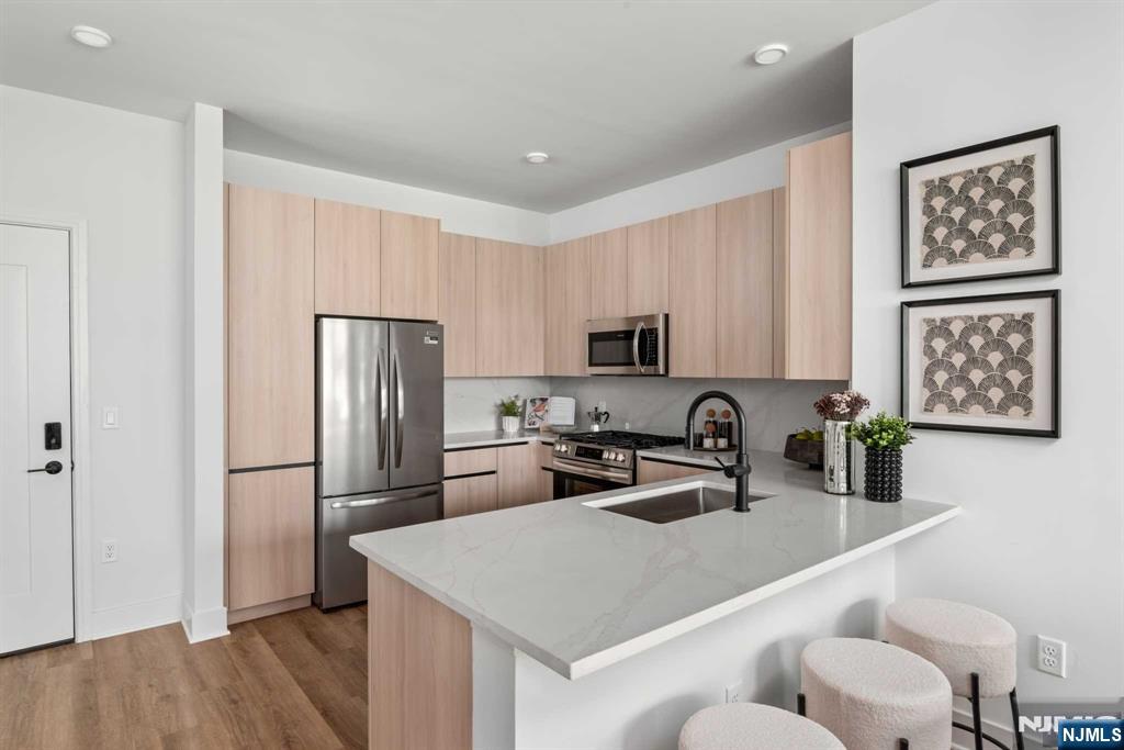 18 Park Avenue 1101
