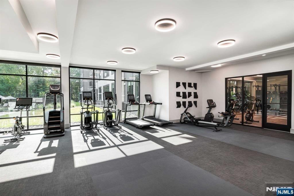 18 Park Avenue 1101