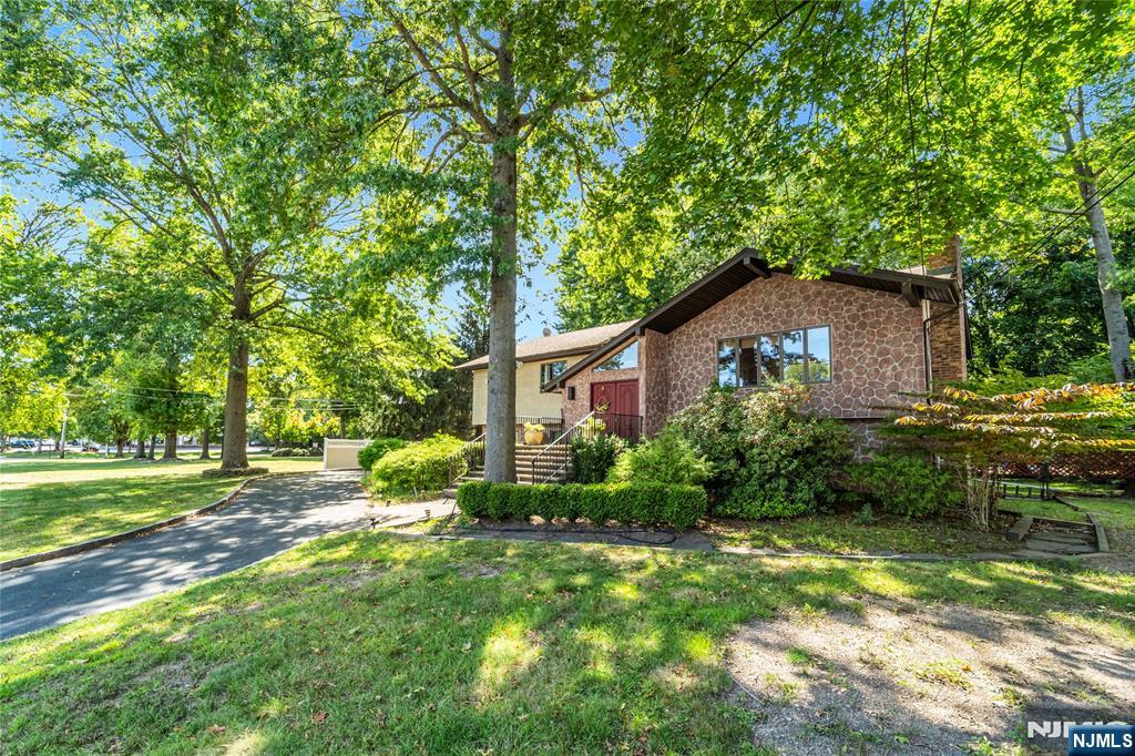 237 Rivervale Road