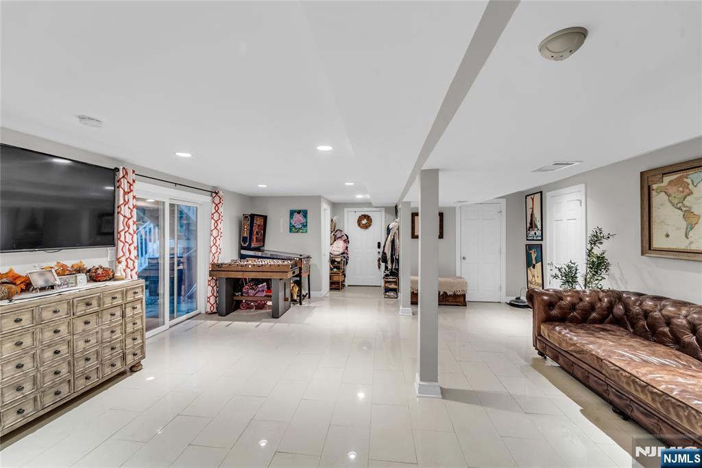 305 Westwind Court
