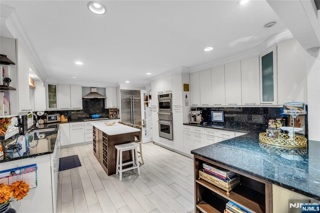 305 Westwind Court