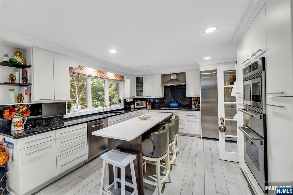 305 Westwind Court