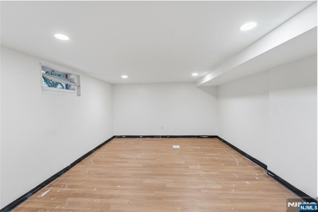 30 Herring Street