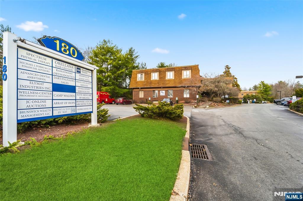 180 Old Tappan Road