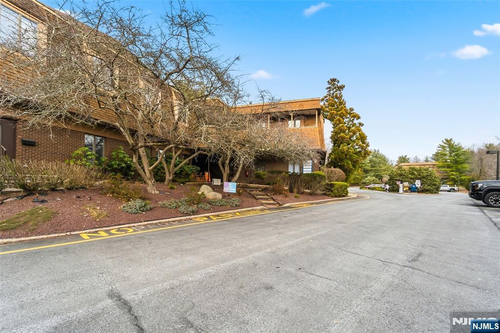 180 Old Tappan Road