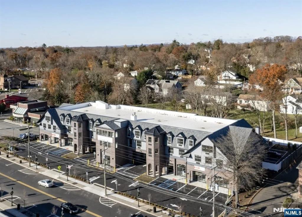 455 Livingston Street 302