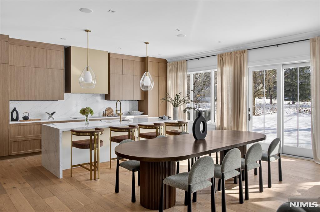 16-18 Paris Avenue 3