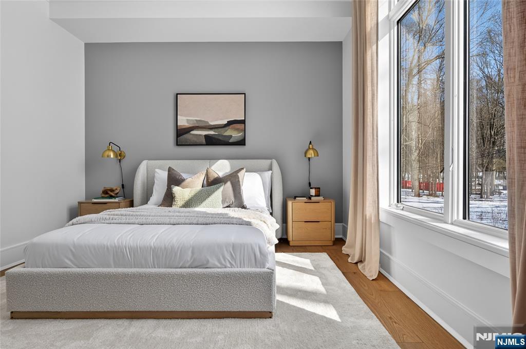 16-18 Paris Avenue 3