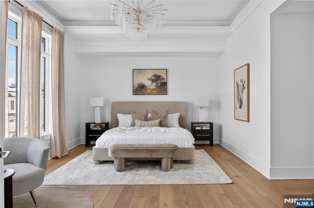 16-18 Paris Avenue 3