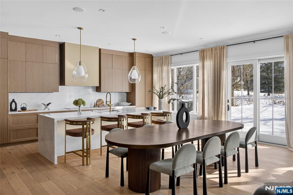 16-18 Paris Avenue 3