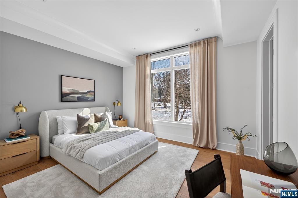 16-18 Paris Avenue 3