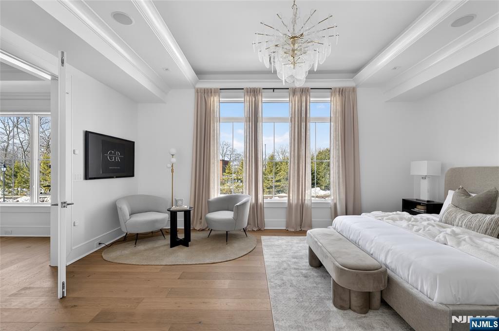 16-18 Paris Avenue 3