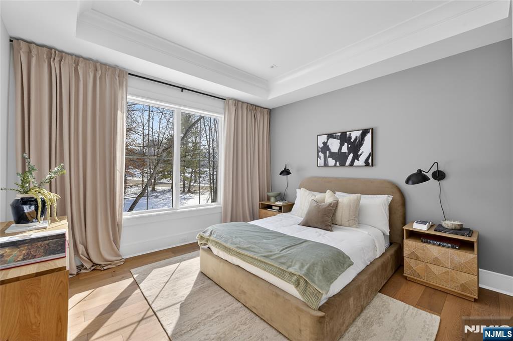 16-18 Paris Avenue 3