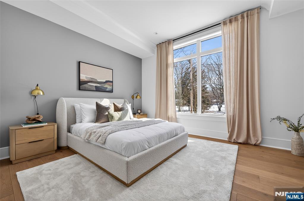 16-18 Paris Avenue 3