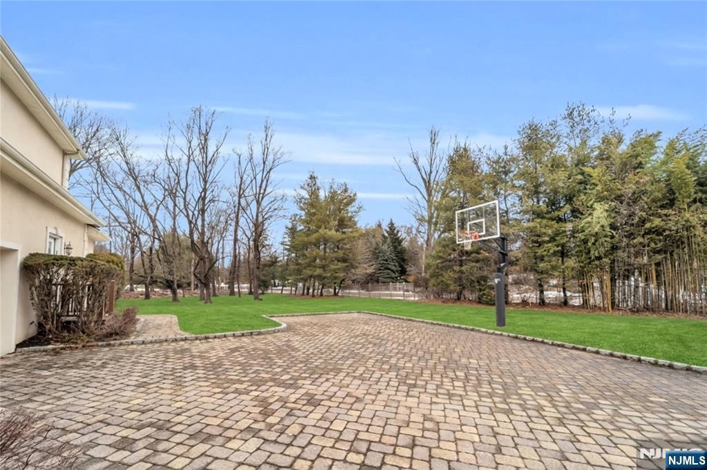1 Sherwood Court