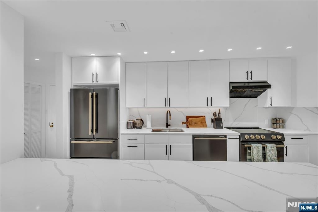 101 Shearwater Court 25