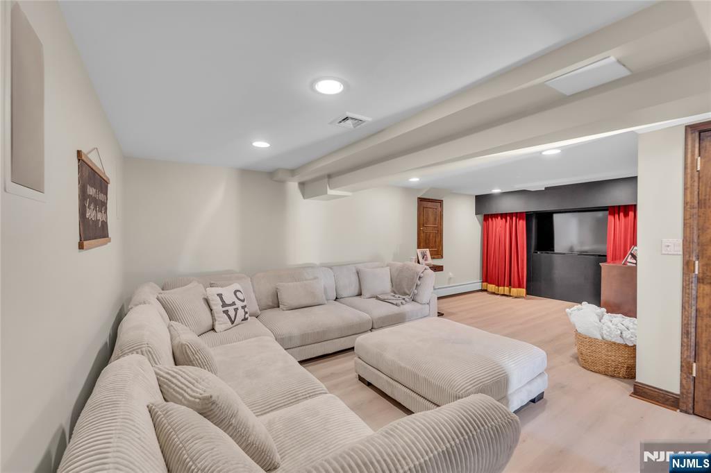 7 Jean Court