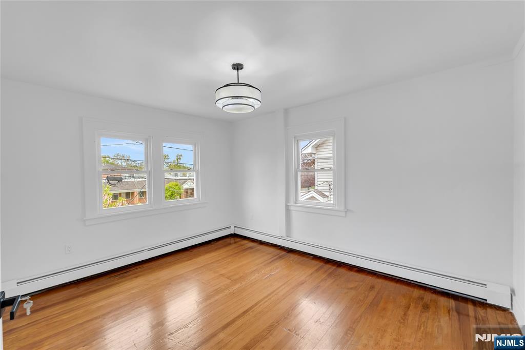 46 Chamberlain Avenue