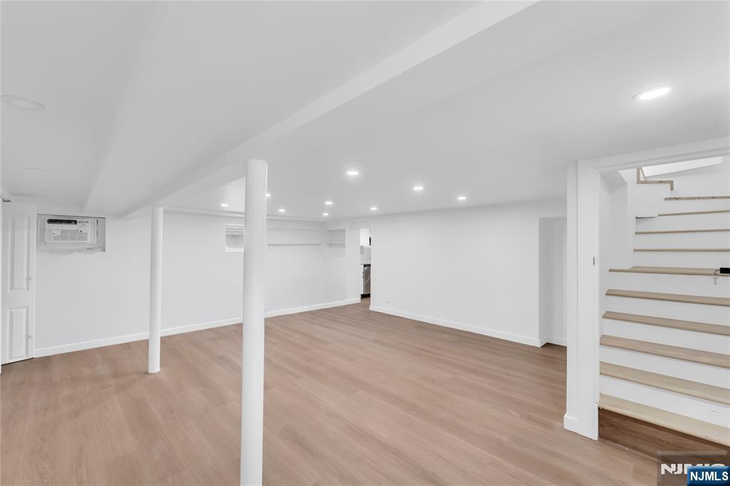 46 Chamberlain Avenue