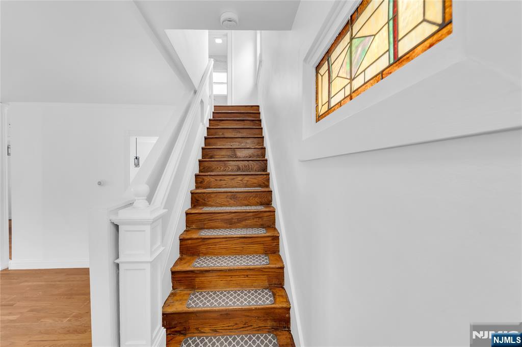 46 Chamberlain Avenue