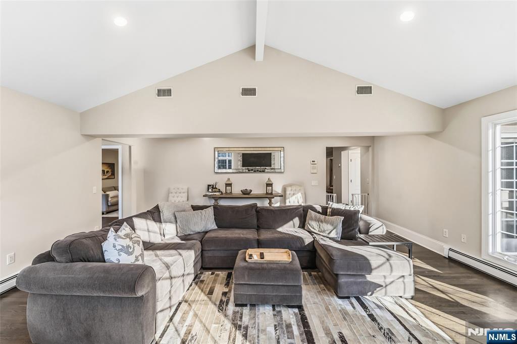27 Pine Hill Road