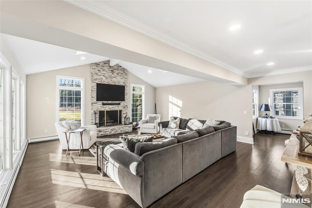 27 Pine Hill Road