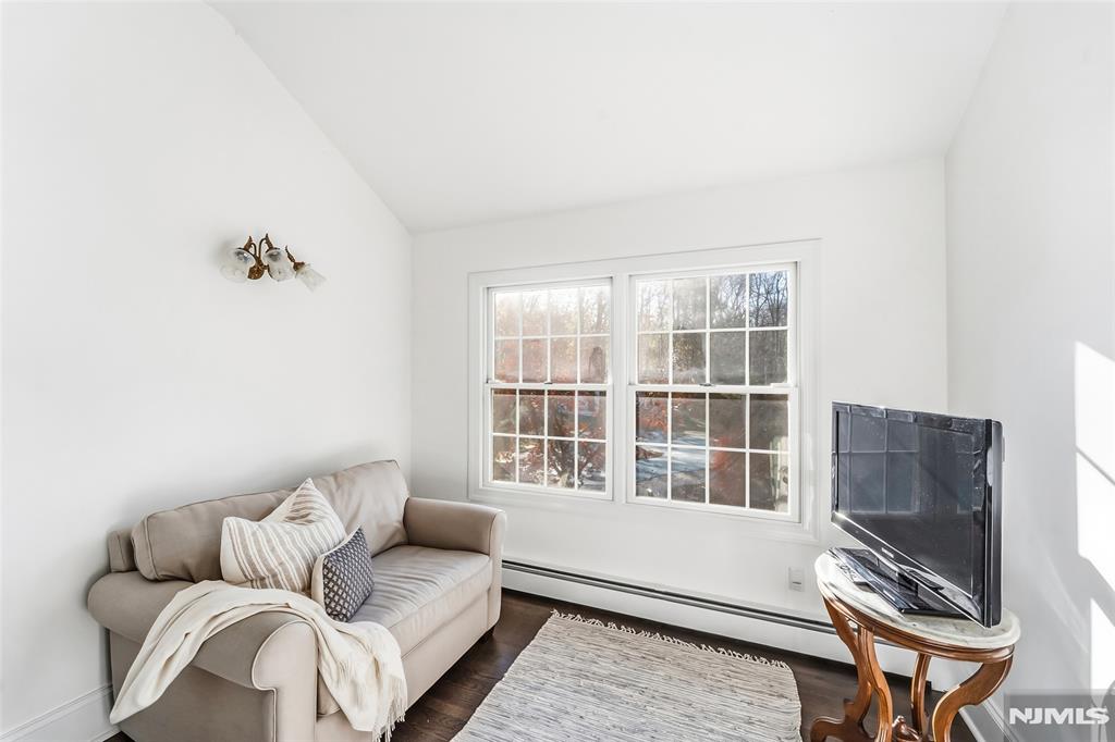 27 Pine Hill Road