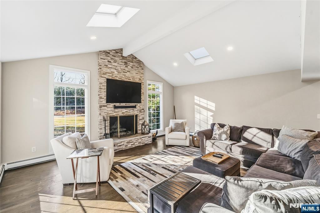 27 Pine Hill Road