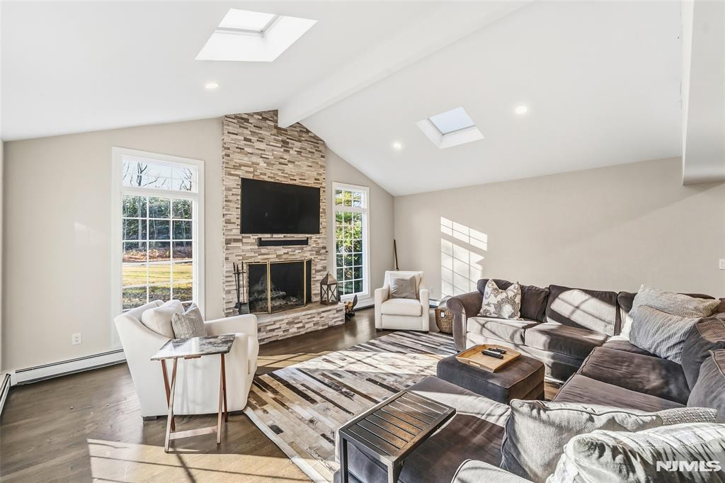 27 Pine Hill Road