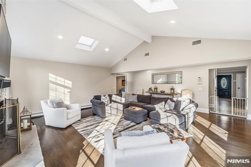 27 Pine Hill Road
