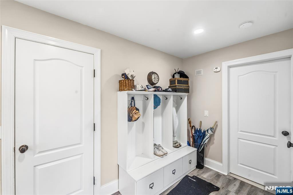 27 Pine Hill Road