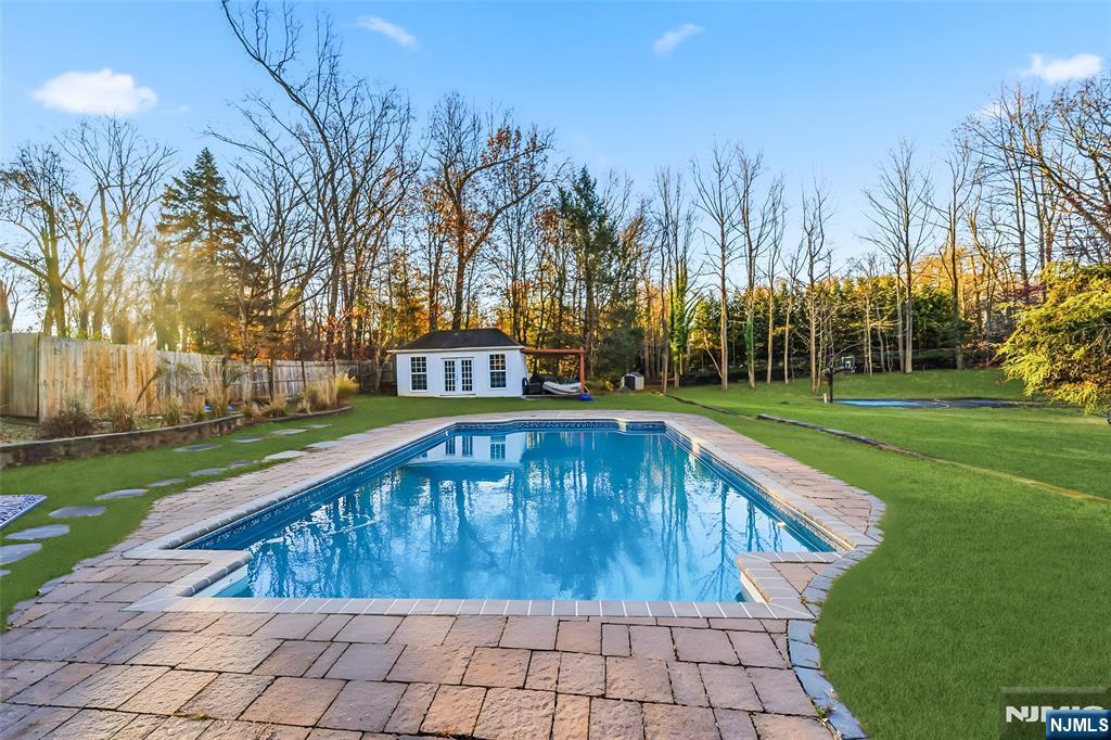 27 Pine Hill Road