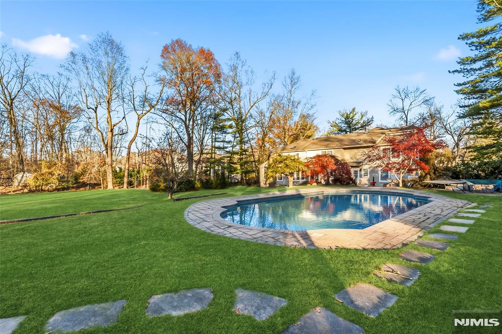 27 Pine Hill Road